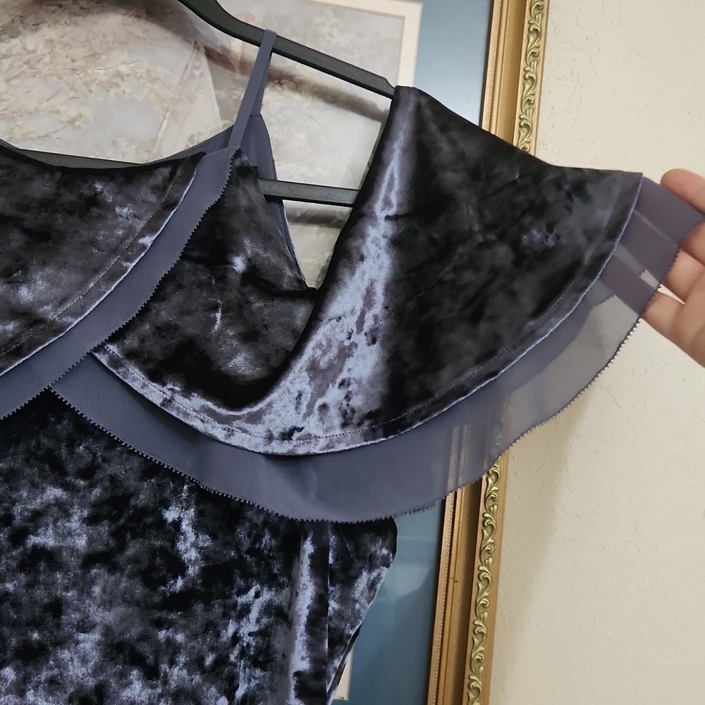 Crushed Velour WHBM Cold Shoulder Top Size Large Sexy Flirty Date Night Dance - Picture 5 of 11